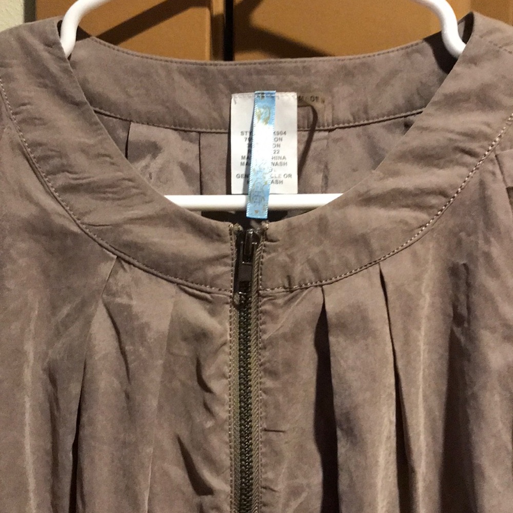 Jacket - Picture 2 of 3